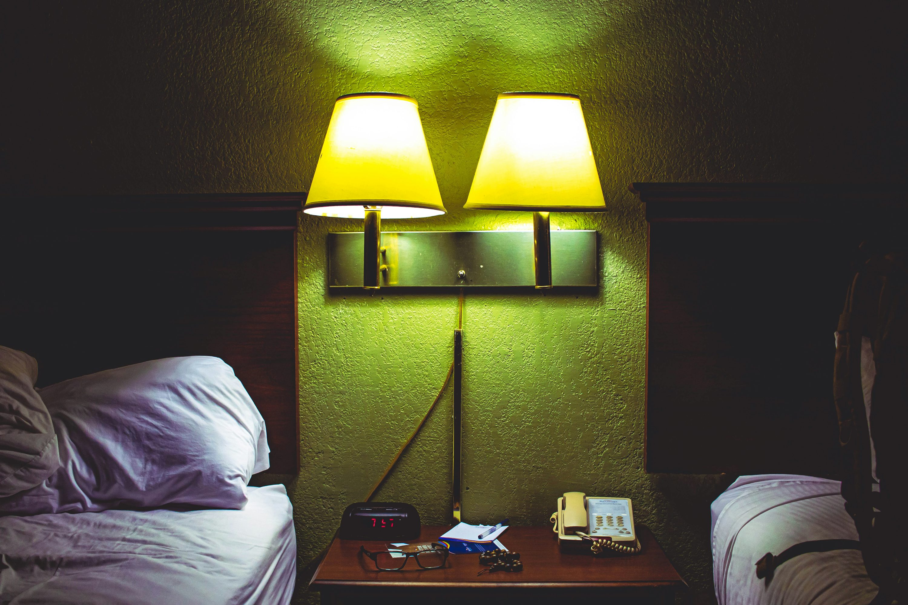 hotel_room